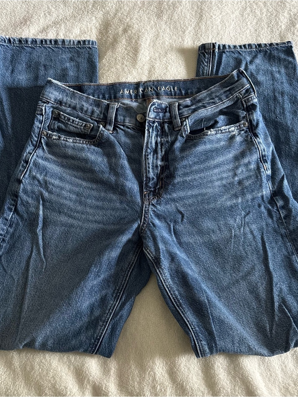 American Eagle low rise Blue baggy jeans